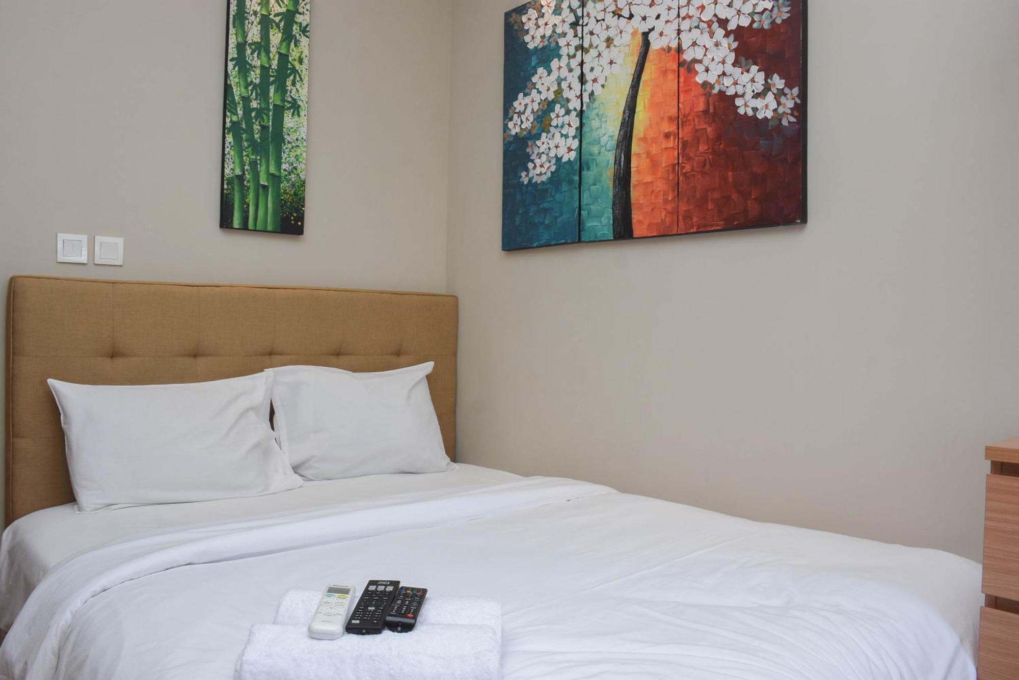 Cozy Living At Springlake Summarecon By Travelio Apartemen Bekasi
